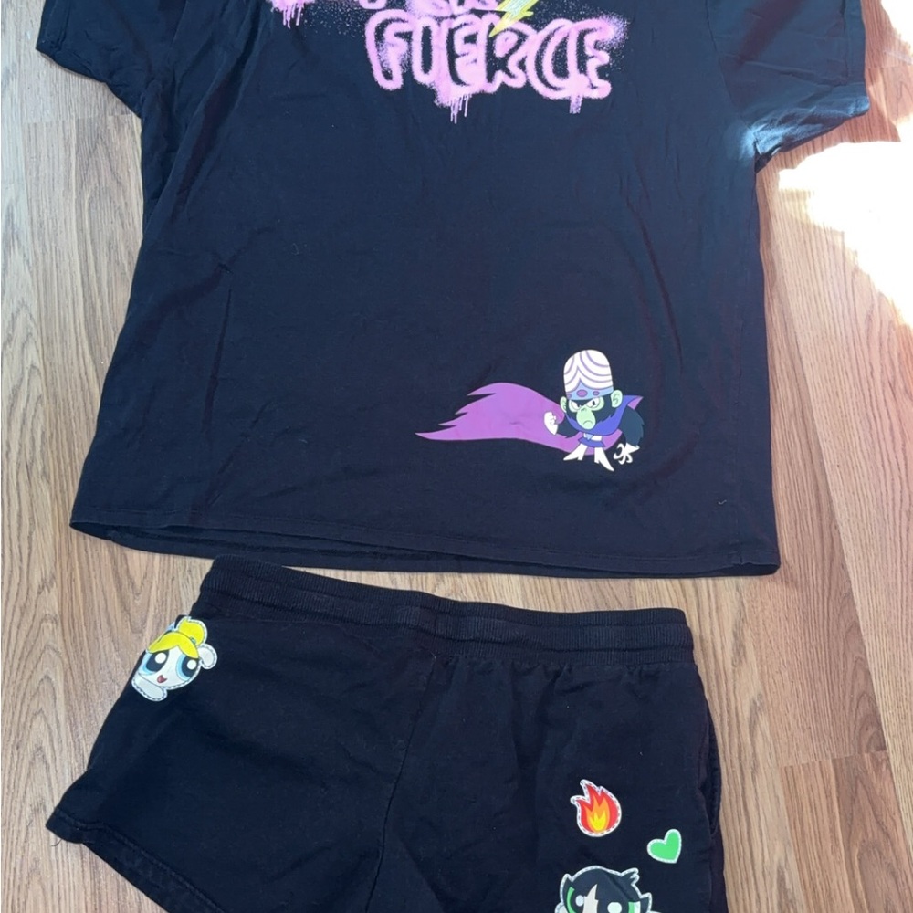 Cartoon Network Tshirt & shorts set. Woman’s size XL.